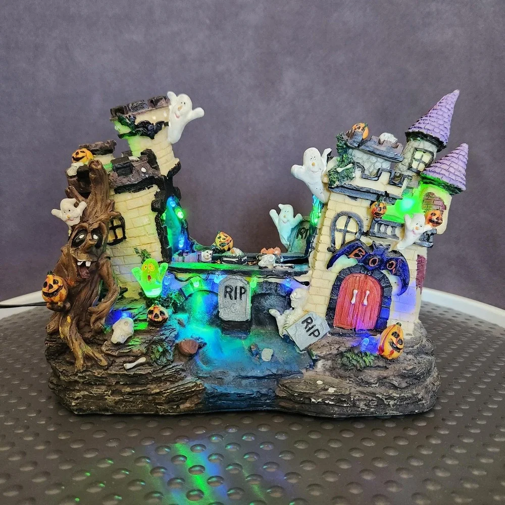 Spookyside‎ Estates Spooky Building Halloween Village House Lighted NO Sound
